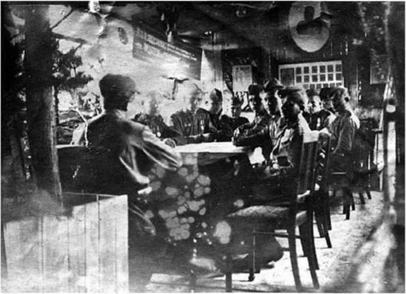 Иллюстрация к книге — Самоходчики  [i_045.jpg]