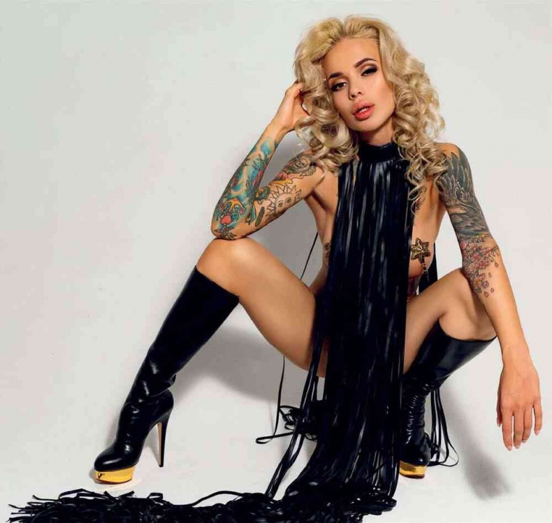 Иллюстрация к книге — Как умеет женщина. Viksi666 [i_004.jpg]