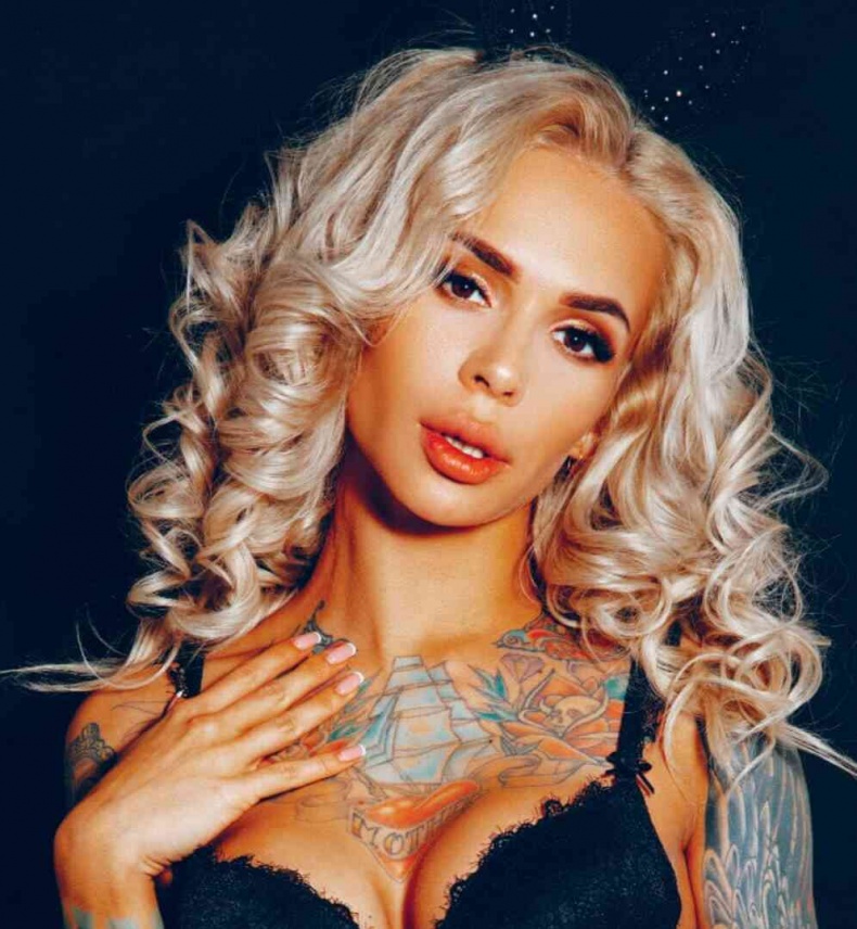 Иллюстрация к книге — Как умеет женщина. Viksi666 [i_013.jpg]