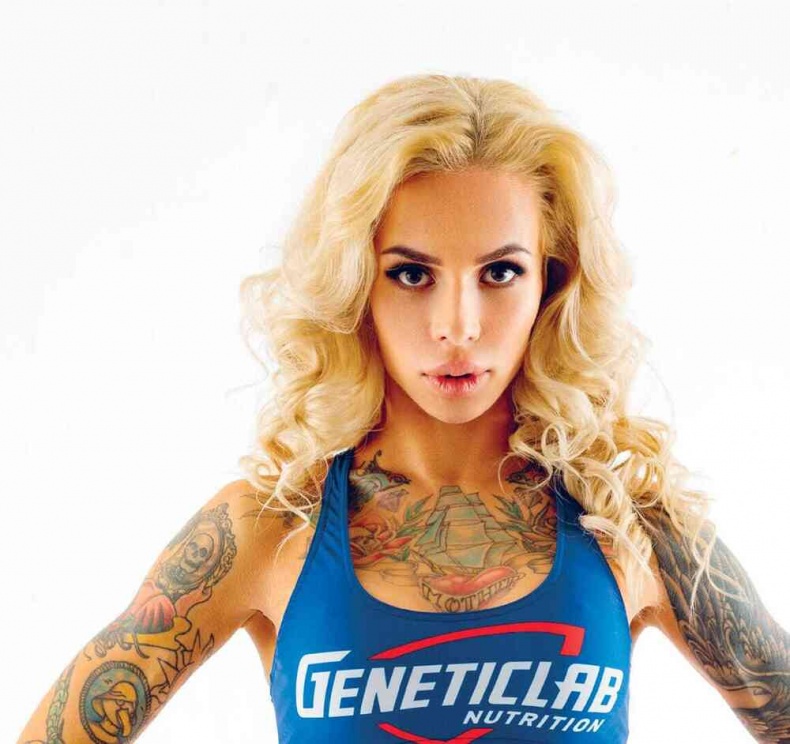 Иллюстрация к книге — Как умеет женщина. Viksi666 [i_035.jpg]