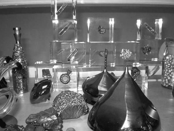 Иллюстрация к книге — Научные сказки периодической таблицы. Занимательная история химических элементов от мышьяка до цинка [i_007.jpg]