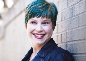 Иллюстрация к книге — Подозрения  [i_001.jpg]