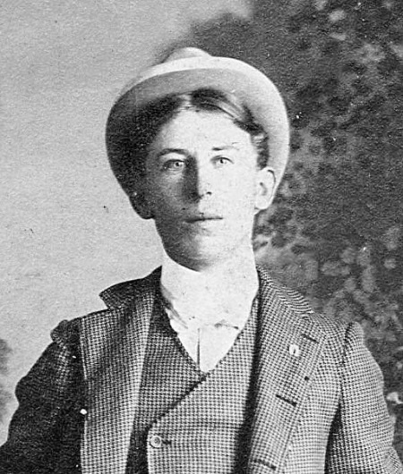 Иллюстрация к книге — Первый человек. Жизнь Нила Армстронга  [i_003.jpg]