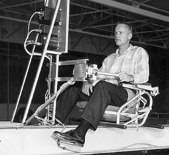 Иллюстрация к книге — Первый человек. Жизнь Нила Армстронга  [i_019.jpg]