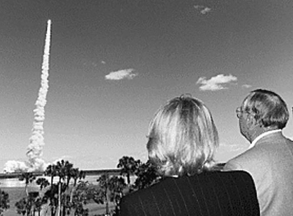 Иллюстрация к книге — Первый человек. Жизнь Нила Армстронга  [i_074.jpg]