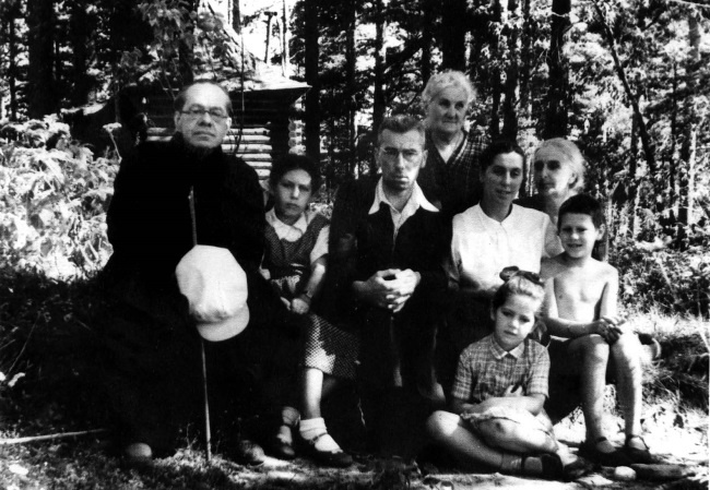 Иллюстрация к книге — Ноев ковчег писателей [i_017.jpg]