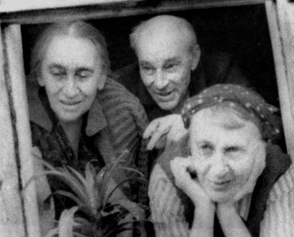 Иллюстрация к книге — Ноев ковчег писателей [i_082.jpg]