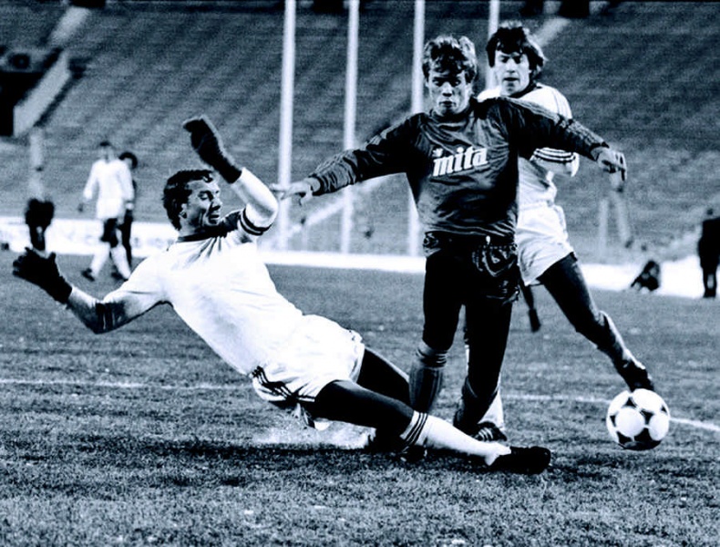 Иллюстрация к книге — Романцев. Правда обо мне и "Спартаке" [i_038.jpg]