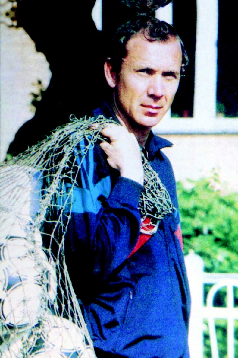 Иллюстрация к книге — Романцев. Правда обо мне и "Спартаке" [i_067.jpg]