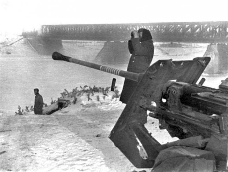 Иллюстрация к книге — Сражение за Калинин. Хроника нетипичной обороны  [i_016.jpg]