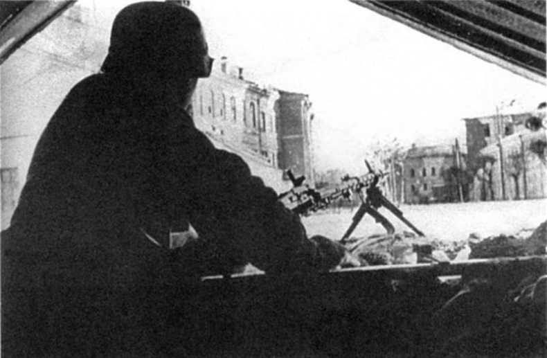 Иллюстрация к книге — Сражение за Калинин. Хроника нетипичной обороны  [i_023.jpg]