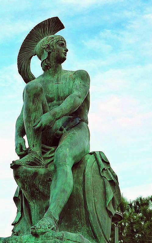 Иллюстрация к книге — Герои. Человечество и чудовища. Поиски и приключения  [i_045.jpg]