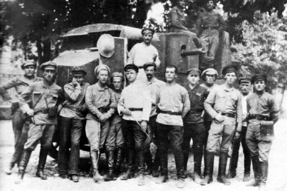 Иллюстрация к книге — Первый бронепоезд. От двинска до Кушки [c1_image053_resz.jpg]