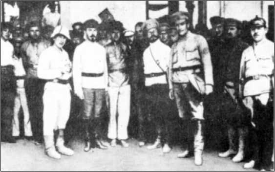 Иллюстрация к книге — Первый бронепоезд. От двинска до Кушки [c1_image087.jpg]