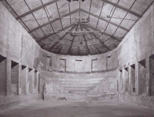 Иллюстрация к книге — Меценат [i_023.jpg]