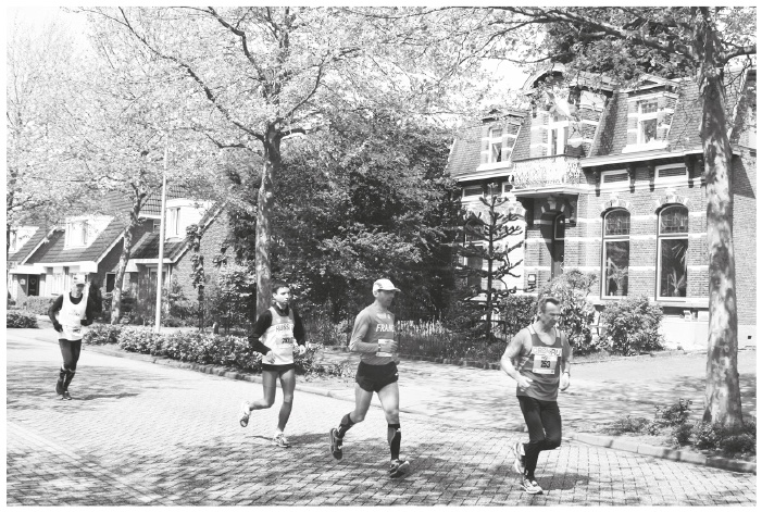 Иллюстрация к книге — Притяжение сверхмарафона  [i_014.jpg]