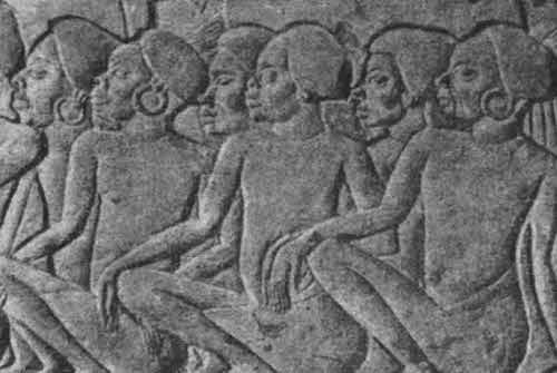 Иллюстрация к книге — Тайны древней Африки [i_027.jpg]