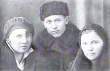 Иллюстрация к книге — Доносчик 001, или Вознесение Павлика Морозова [_030.jpg]