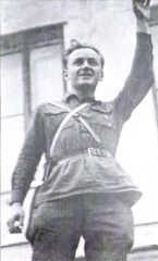 Иллюстрация к книге — Доносчик 001, или Вознесение Павлика Морозова [_035.jpg]