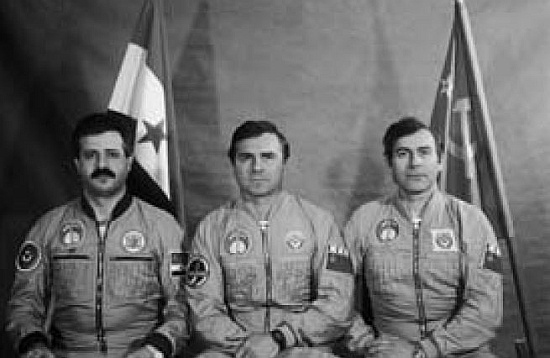 Иллюстрация к книге — Сирийский армагеддон. ИГИЛ, нефть, Россия. Битва за Восток [i_015.jpg]