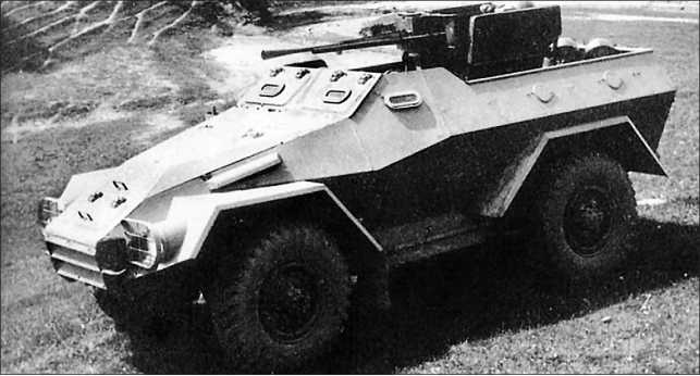 Иллюстрация к книге — Русские бронетранспортеры [i_012.jpg]