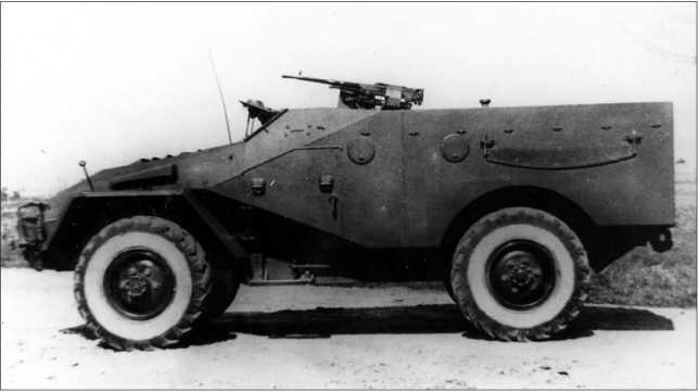 Иллюстрация к книге — Русские бронетранспортеры [i_013.jpg]