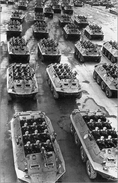 Иллюстрация к книге — Русские бронетранспортеры [i_050.jpg]