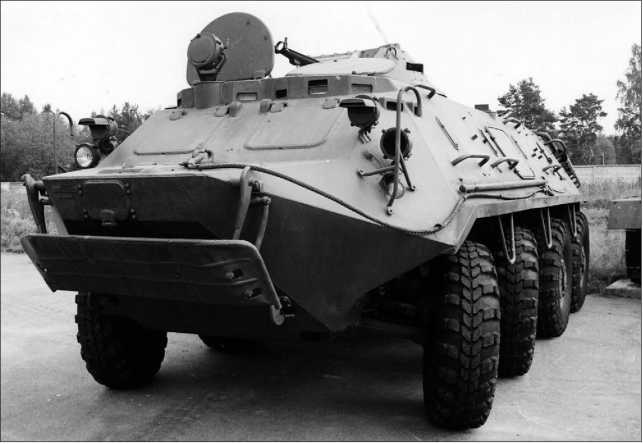 Иллюстрация к книге — Русские бронетранспортеры [i_070.jpg]