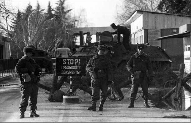 Иллюстрация к книге — Русские бронетранспортеры [i_073.jpg]