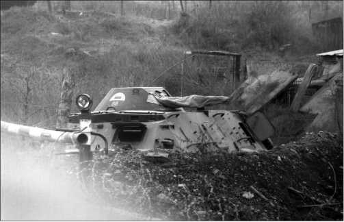 Иллюстрация к книге — Русские бронетранспортеры [i_074.jpg]