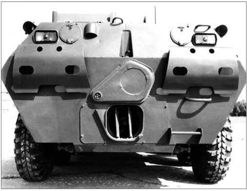 Иллюстрация к книге — Русские бронетранспортеры [i_097.jpg]