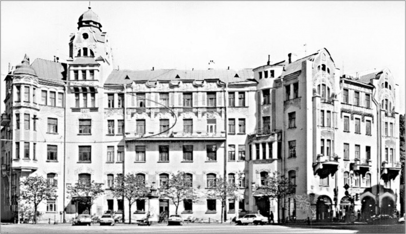 Иллюстрация к книге — Петербургские доходные дома. Очерки из истории быта [i_049.jpg]