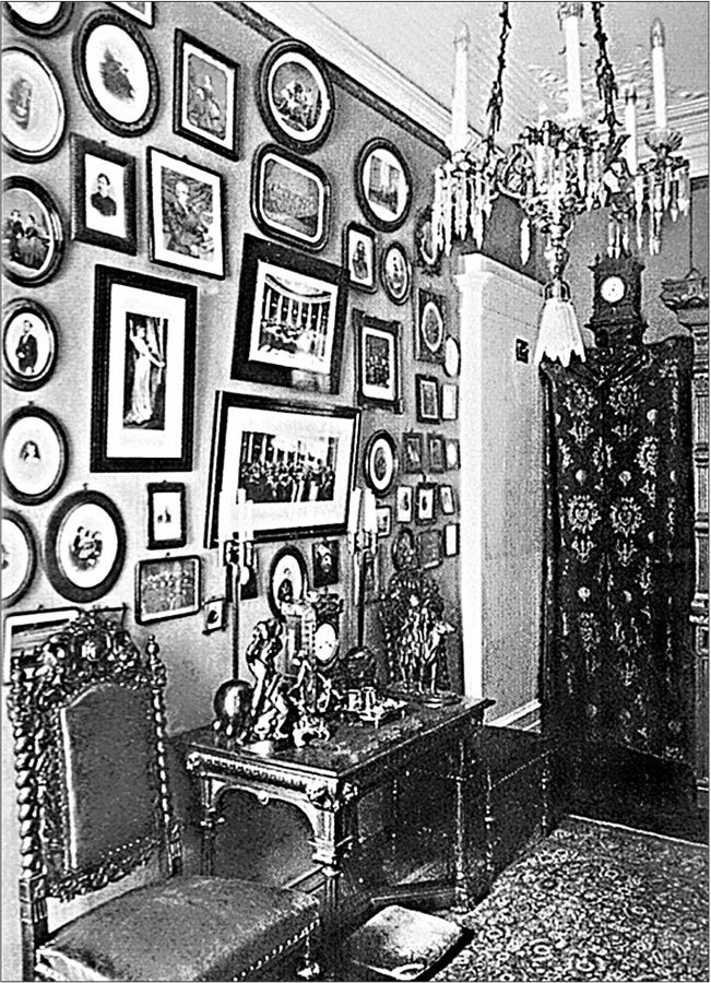 Иллюстрация к книге — Петербургские доходные дома. Очерки из истории быта [i_149.jpg]