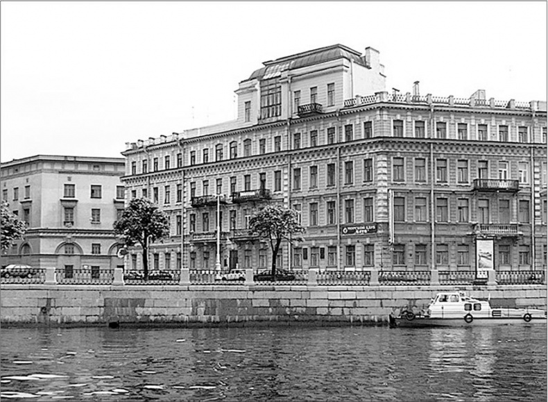 Иллюстрация к книге — Петербургские доходные дома. Очерки из истории быта [i_196.jpg]