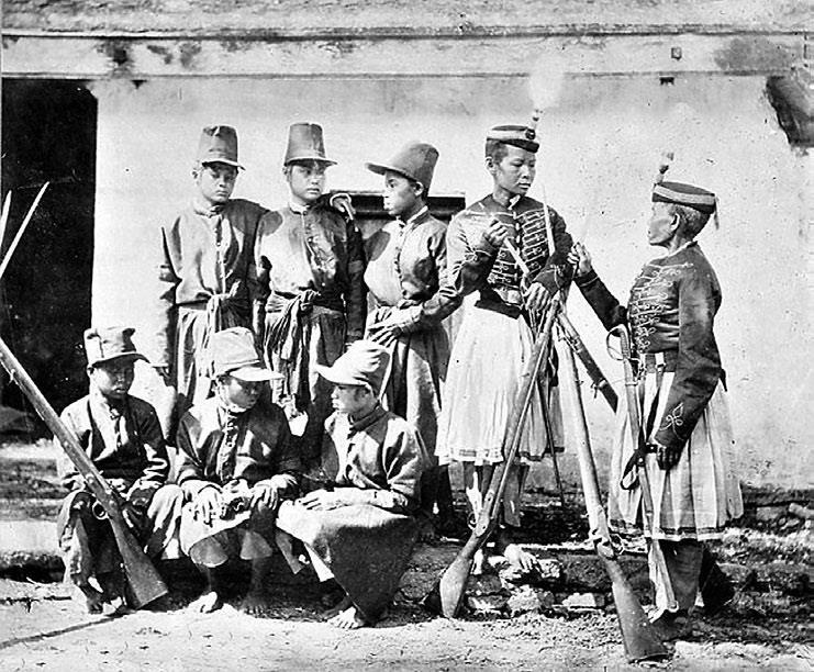 Иллюстрация к книге — Деревянные пушки Китая [i_030.jpg]