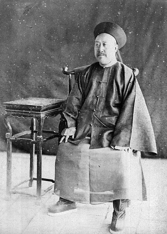 Иллюстрация к книге — Деревянные пушки Китая [i_055.jpg]