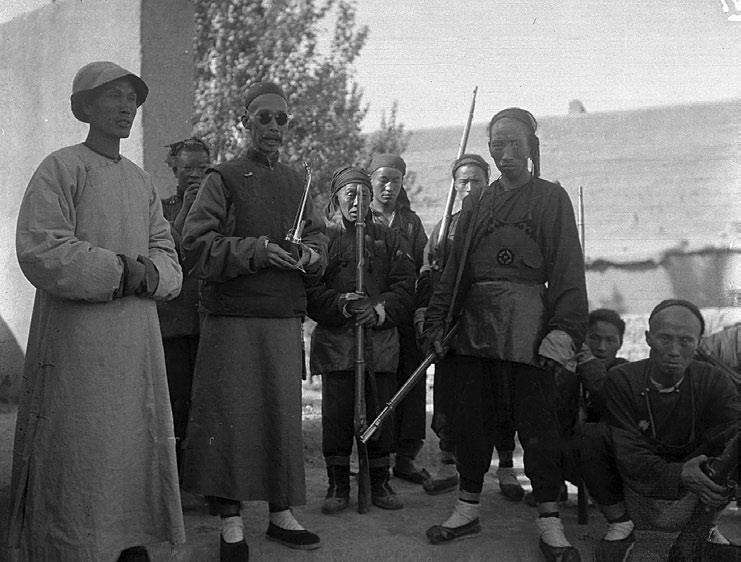 Иллюстрация к книге — Деревянные пушки Китая [i_056.jpg]