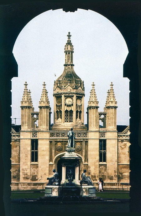 Иллюстрация к книге — Оксфорд и Кембридж. Непреходящая история  [i_001.jpg]