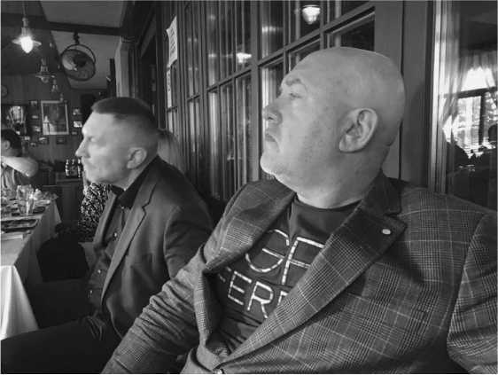 Иллюстрация к книге — Исповедь русского гангстера. Хроники времен организованного бандитизма. Книга вторая [i_017.jpg]