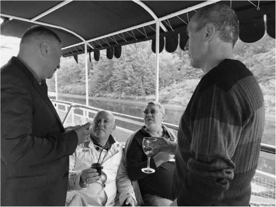 Иллюстрация к книге — Исповедь русского гангстера. Хроники времен организованного бандитизма. Книга вторая [i_018.jpg]