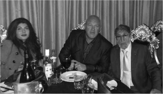 Иллюстрация к книге — Исповедь русского гангстера. Хроники времен организованного бандитизма. Книга вторая [i_029.jpg]