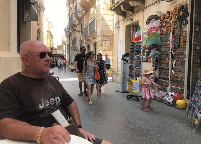 Иллюстрация к книге — Исповедь русского гангстера. Хроники времен организованного бандитизма. Книга вторая [i_056.jpg]