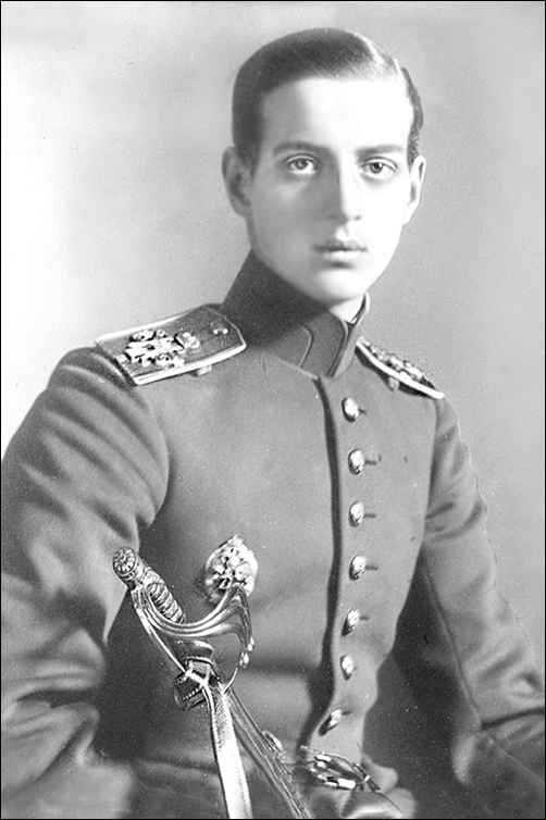 Иллюстрация к книге — Великие княгини и князья семьи Романовых [_page_366_image_0002_tn.jpg]