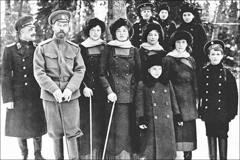 Иллюстрация к книге — Великие княгини и князья семьи Романовых [_page_373_image_0001_tn.jpg]