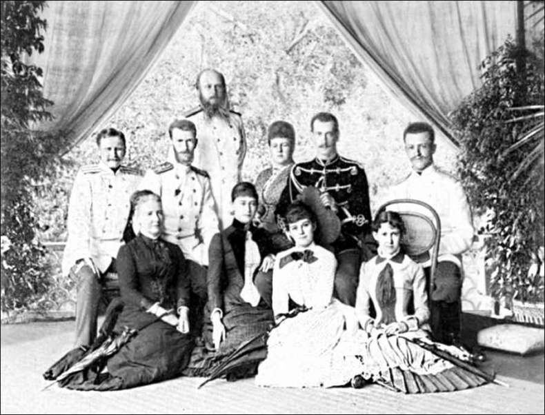 Иллюстрация к книге — Великие княгини и князья семьи Романовых [i_091.jpg]