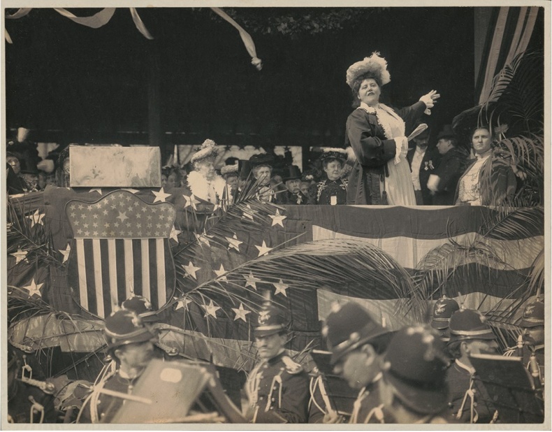 Иллюстрация к книге — История жены [i_016.jpg]