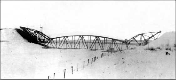 Иллюстрация к книге — Яхромский мост: Крах «Тайфуна» [i_058.jpg]