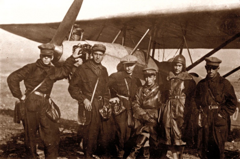 Иллюстрация к книге — Цель жизни. Записки авиаконструктора [i_058.jpg]