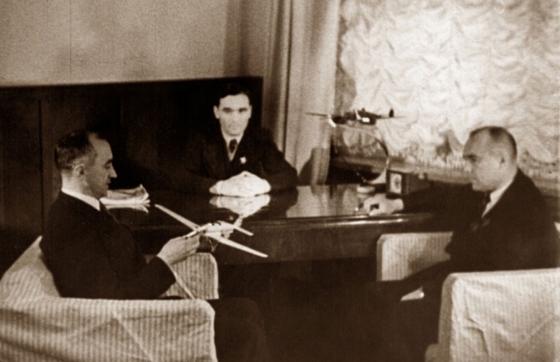 Иллюстрация к книге — Цель жизни. Записки авиаконструктора [i_131.jpg]