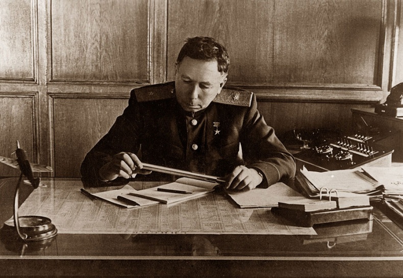 Иллюстрация к книге — Цель жизни. Записки авиаконструктора [i_310.jpg]